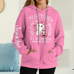 En octobre, on porte du rose ! Sweat à capuche gaufré personnalisé « Fantôme mignon » pour la sensibilisation au cancer du sein.