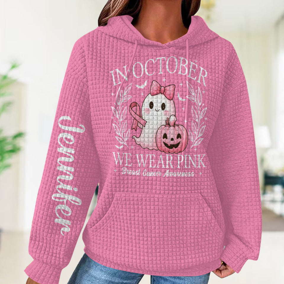 En octobre, on porte du rose ! Sweat à capuche gaufré personnalisé « Fantôme mignon » pour la sensibilisation au cancer du sein.