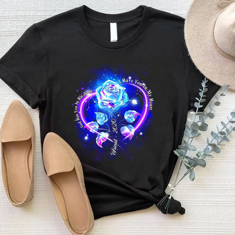 Dieu te tient dans ses bras, je te porte dans mon cœur - T-shirt et sweat à capuche personnalisés en hommage