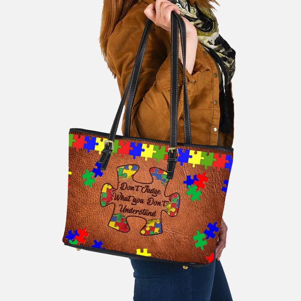 Ne jugez pas ce que vous ne comprenez pas - Sac en cuir de sensibilisation à l'autisme 112021