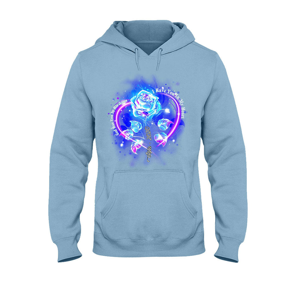 Dieu te tient dans ses bras, je te porte dans mon cœur - T-shirt et sweat à capuche personnalisés en hommage