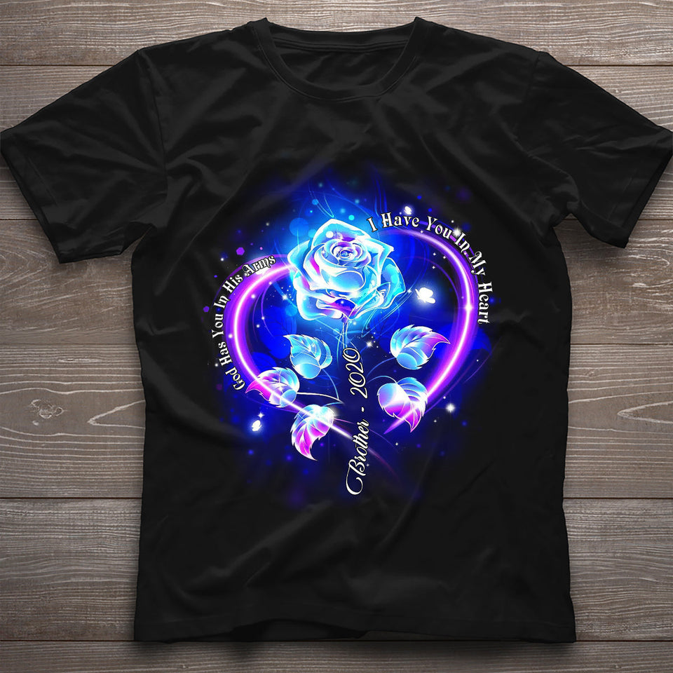 Dieu te tient dans ses bras, je te porte dans mon cœur - T-shirt et sweat à capuche personnalisés en hommage