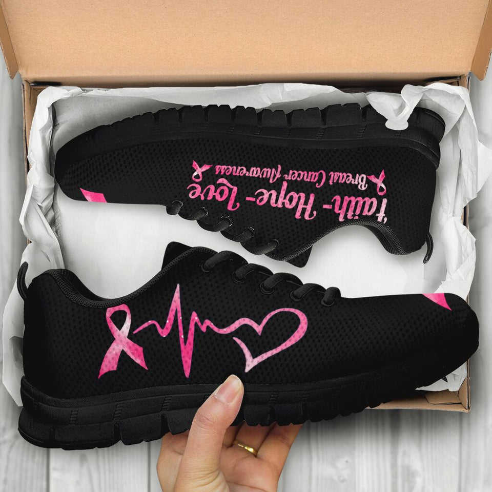Baskets Faith Hope Love pour la sensibilisation au cancer du sein 0622