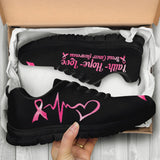 Baskets Faith Hope Love pour la sensibilisation au cancer du sein 0622