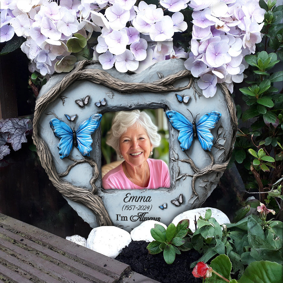 En souvenir de Papillon Bleu - Pierre commémorative personnalisée en forme de cœur