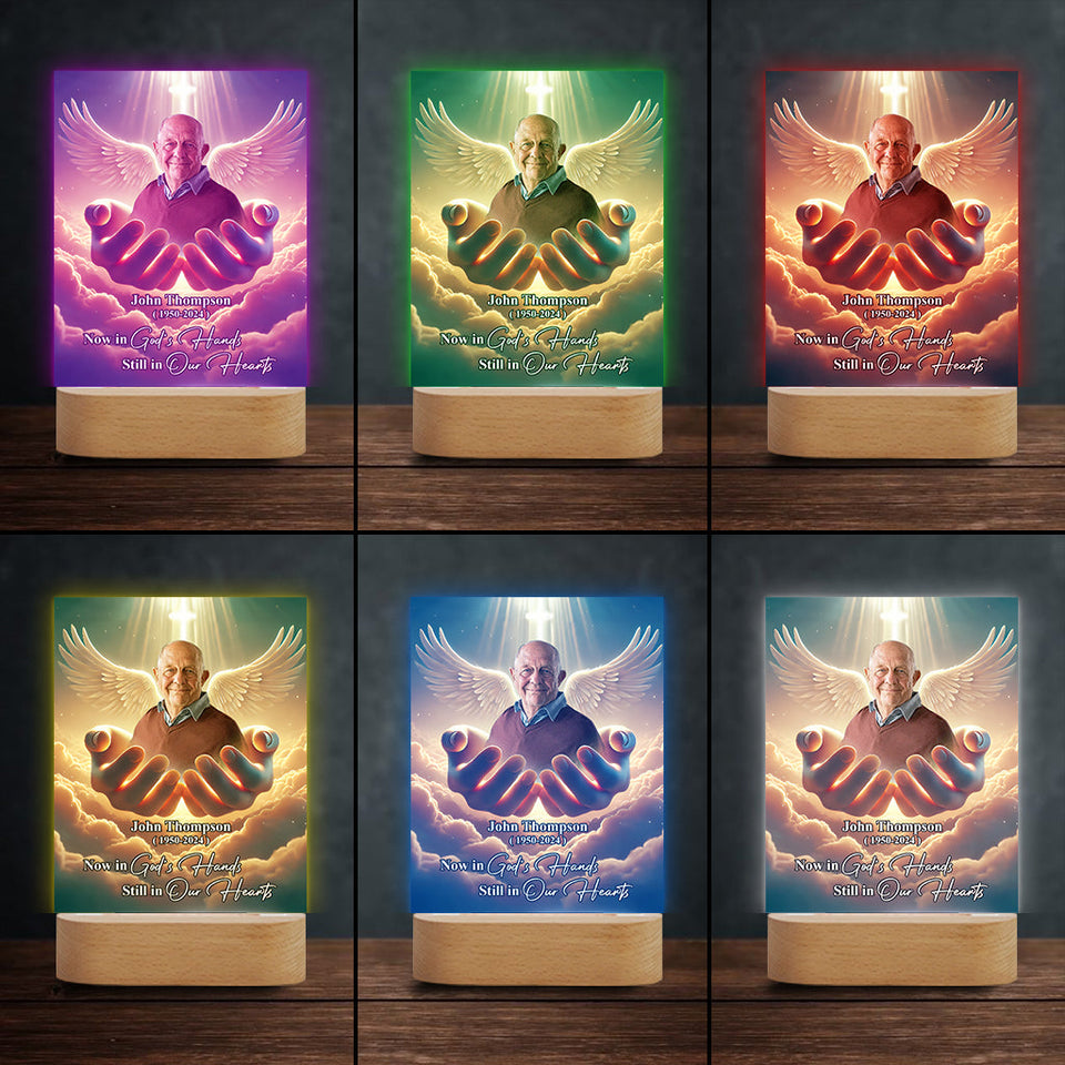 Maintenant entre les mains de Dieu, toujours dans nos cœurs - Plaque commémorative personnalisée avec socle lumineux