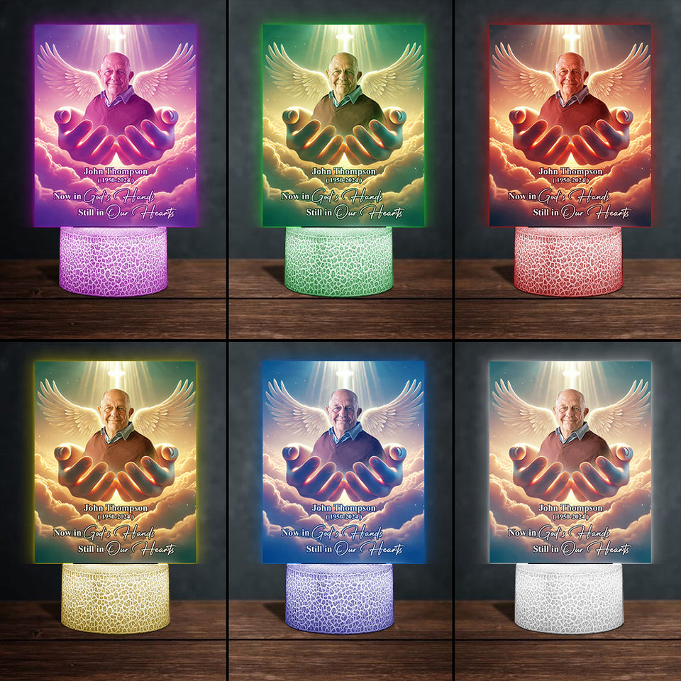 Maintenant entre les mains de Dieu, toujours dans nos cœurs - Plaque commémorative personnalisée avec socle lumineux