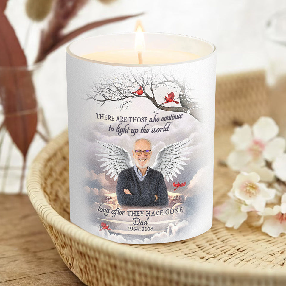 Illuminez le monde - Cadeau de sympathie - Bougie commémorative personnalisée avec couvercle en bois
